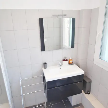 アパート Port De Nice Stalingrad- Appartement 2P, Balcon,Wifi,Clim *